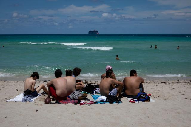 Habitantes de Florida exigen cuarentena tras rebrotes masivos de casos COVID19 habitantes-de-florida-exigen-cuarentena-tras-rebrotes-masivos-de-casos-covid19